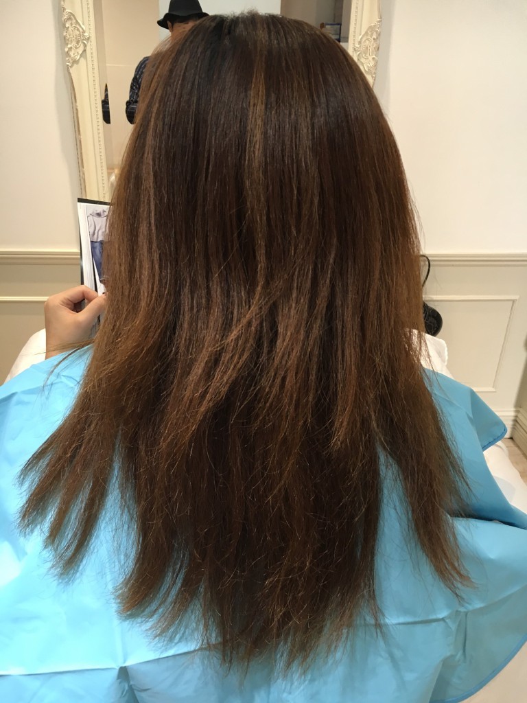 縮毛矯正とヘアカラーの同時施術 Chez Moi 縮毛矯正とヘアカラーの同時施術 Chez Moi
